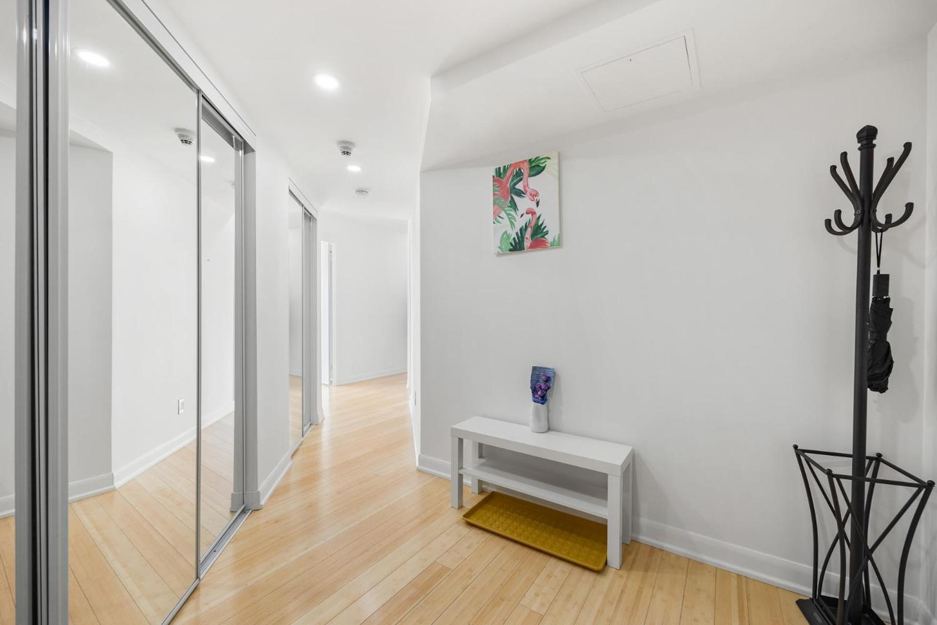 Modern 2-Bedroom Condo W Floor To Ceiling Windows Τορόντο Εξωτερικό φωτογραφία