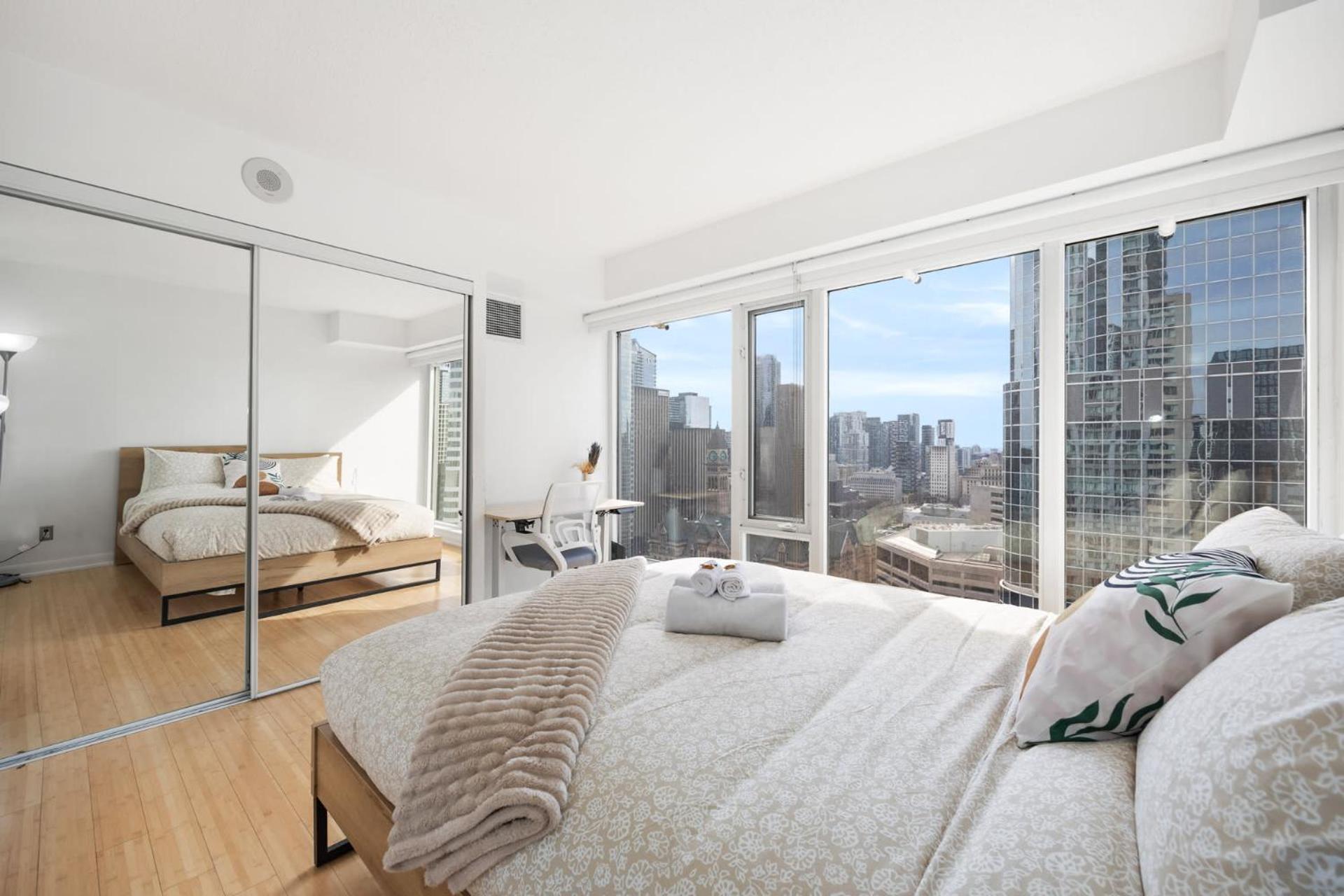 Modern 2-Bedroom Condo W Floor To Ceiling Windows Τορόντο Εξωτερικό φωτογραφία