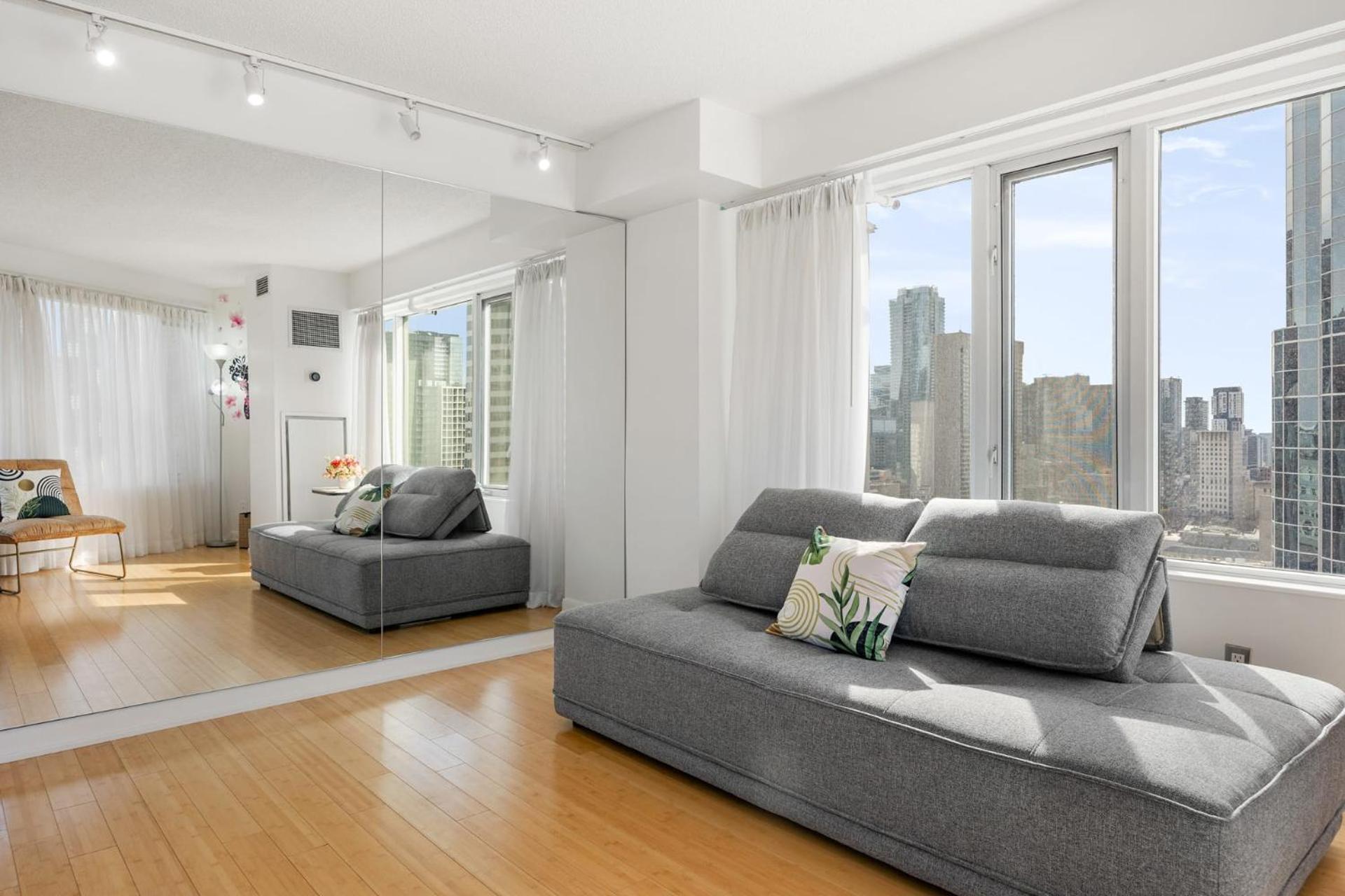 Modern 2-Bedroom Condo W Floor To Ceiling Windows Τορόντο Εξωτερικό φωτογραφία