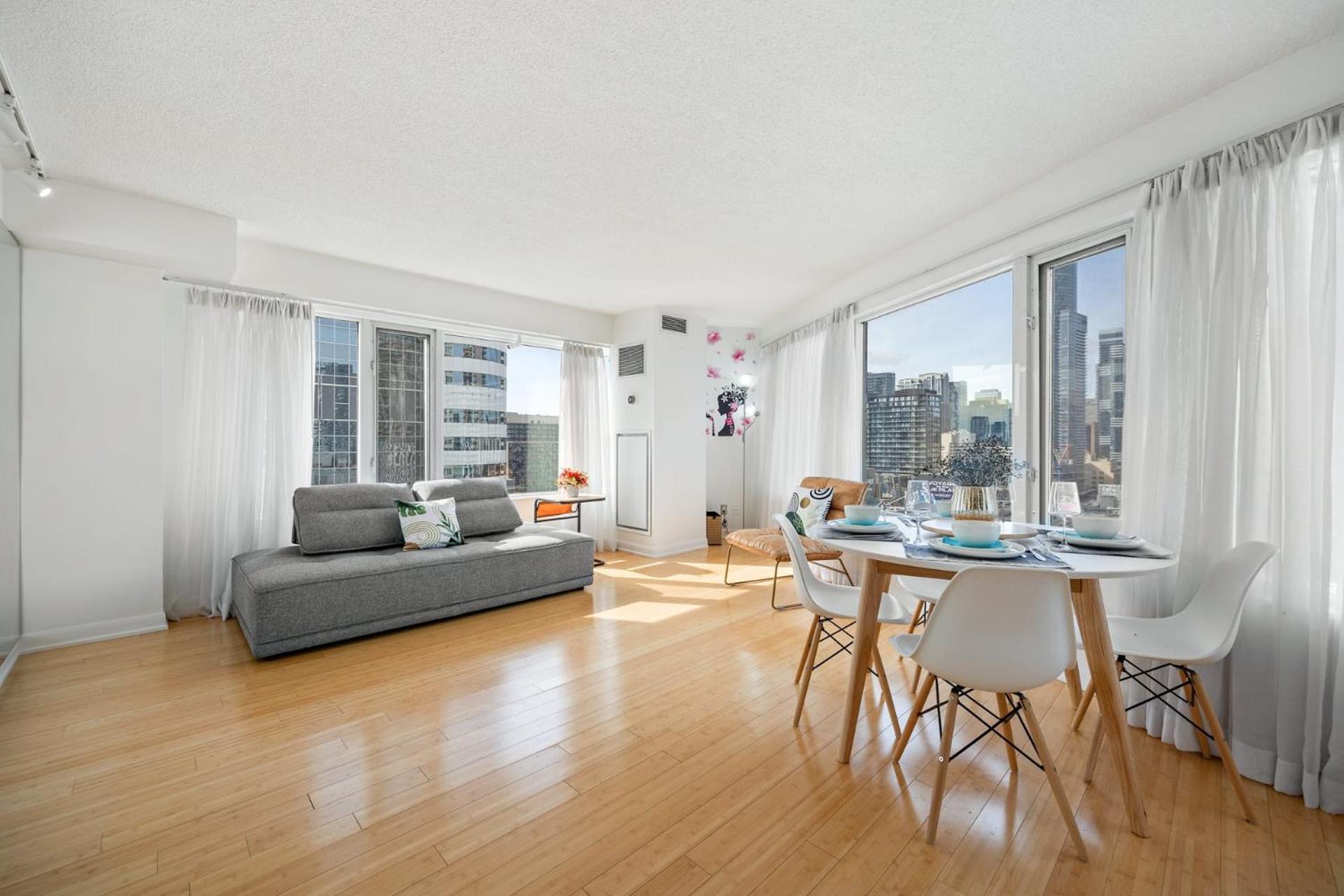 Modern 2-Bedroom Condo W Floor To Ceiling Windows Τορόντο Εξωτερικό φωτογραφία